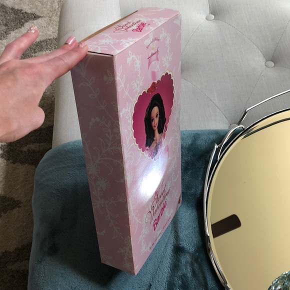 1995 Hallmark Sweet Valentine Barbie - Picture 5 of 5